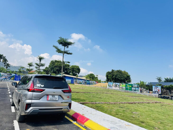 Bán đất thổ cư Phú Cát, Quốc Oai, HN, mặt đường 21A, 100m2, MT 4m, sổ đỏ, giá 3 tỷ. LH: 0944090291