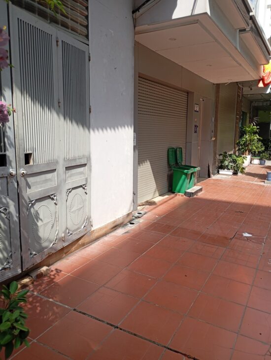 CỰC HIẾM CHÍNH CHỦ CẦN BÁN NHÀ CẤP 4 KHU DỊCH VỤ LAI XÁ HÒA ĐỨC DIỆN TÍCH 36 m2 MT 5 m NHỈNH 9 TỶ Ô