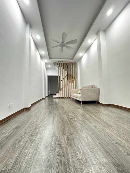 Trương_Định – Ô_Tô Đỗ Cửa – Kinh Doanh _9.9 Tỷ