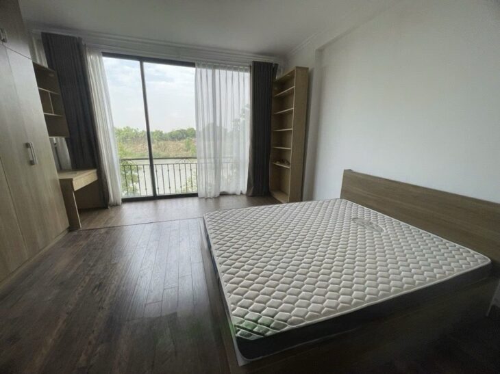 Bán nhà mặt phố Hoàng Như Tiếp- Lô Góc- Vỉa hè- Kinh Doanh- Dân xây 70m 5 tầng 29,x tỷ