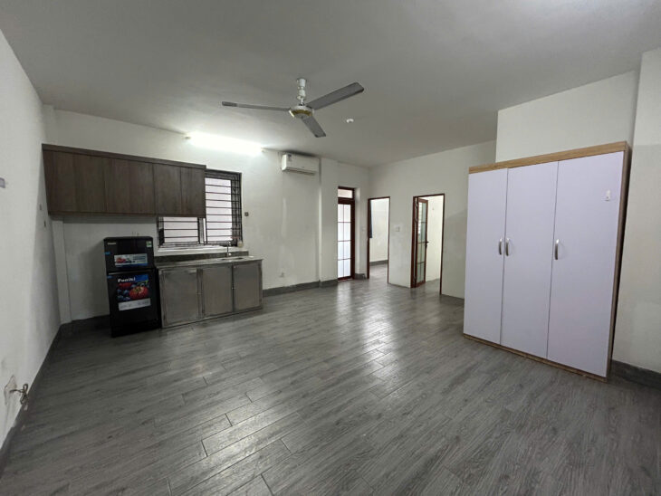 Cho thuê căn 2PN 1PK cực đẹp, sthoáng tại Ngõ 123 Trung Kính, Cầu Giấy