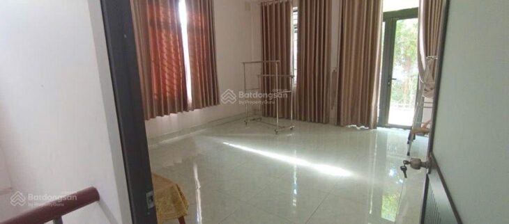 NHÀ 3 TẦNG – SIÊU ĐẸP – ĐƯỜNG RỘNG RÃI Ô TÔ NGỦ TRONG SÂN -GÍA CHỈ 5.75 TỶ