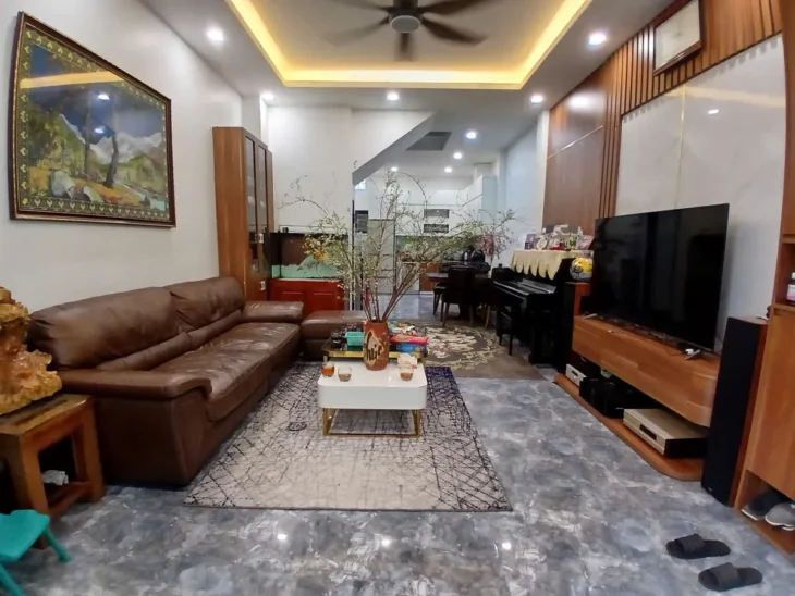 NHÀ ĐẸP TÂY HỒ – NGÕ THÔNG, ÔTÔ VÀO NHÀ, NHÀ DÂN XÂY, NỘI THẤT SANG XỊN (12.8 TỶ)