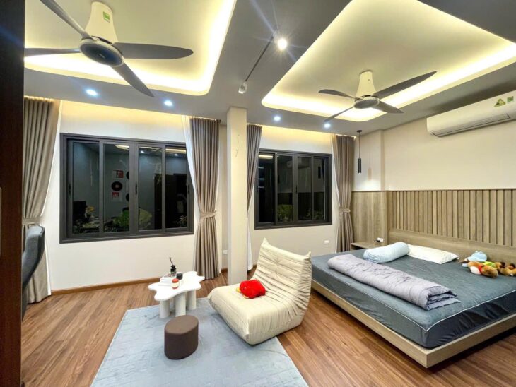 Chính chủ cần chuyển nhượng căn liền kề có thang máy, hai mặt thoáng- Phường Phương Liệt, TP Hà Nội