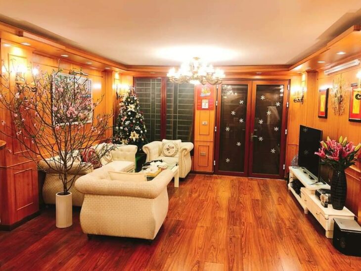 Siêu hiếm, bán nhà Hoàng Hoa Thám, ô tô đỗ cửa, 45m, chỉ 13 tỷ