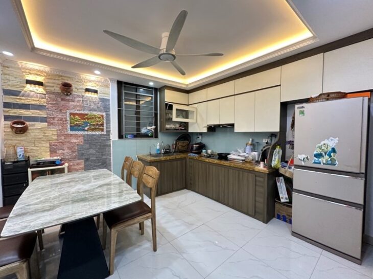 Ban nhà Bằng Liệt, Hoàng Mai, Ô tô đỗ cổng, nở hậu, 43m2, 10.1 tỷ(MTG)
