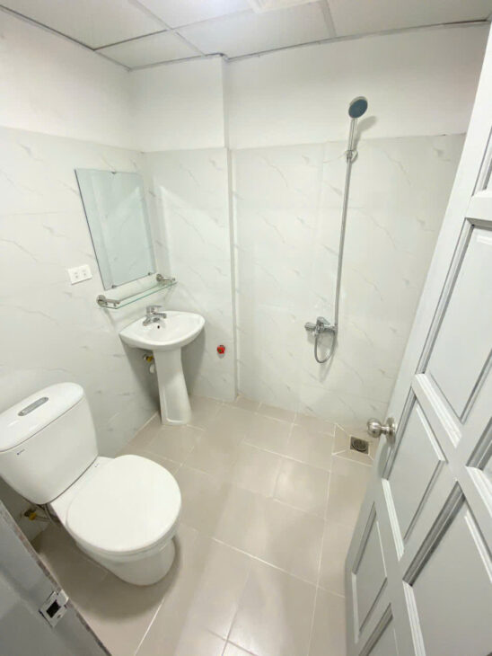 Cho thuê căn 2PN 1PK cực đẹp Full đồ thoáng sáng tại Ngõ 105 Láng Hạ, Đống Đa