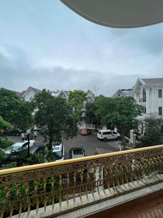 Biệt thự thượng lưu Vinhomes Riverside 206m x 4tầng, mặt tiền 15m, nội thất cao cấp, an ninh tuyệt