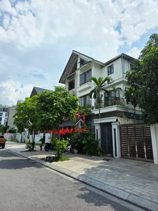 BÁN ĐẤT Tư Đình 56 m2 mặt tiền 4.8 m,10.7 tỷ Long Biên.