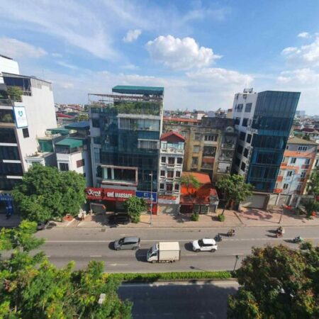 Toà nhà mặt phố Nguyễn Văn Cừ, 130m x 9 tầng, mặt tiền 7m, tổ hợp văn phòng-chung cư mini cao cấp,