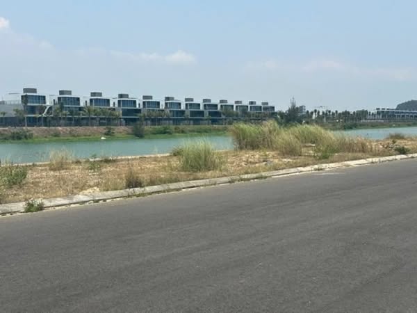 Không thể bỏ lỡ! Bán 3 lô mặt tiền đường Trường Sa, gần bãi tắm Tân Trà, Ngũ Hành Sơn.