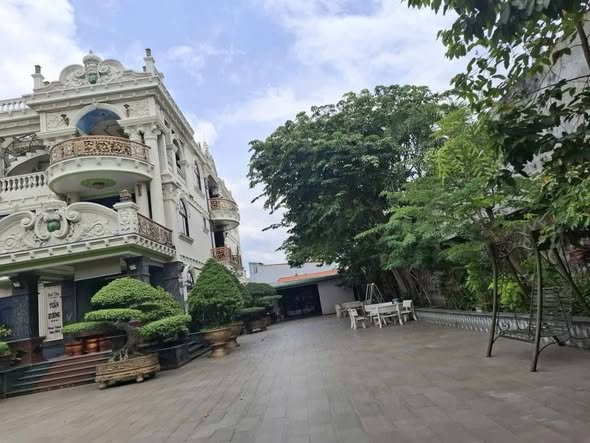 Bán nhà mặt tiền 4 tầng 23x55m giá 44 tỷ Đường 12m Nguyễn Ảnh Thủ Bán nhà mặt tiền 4 tầng 23x55m giá 44 tỷ Đường 12m Nguyễn Ảnh Thủ