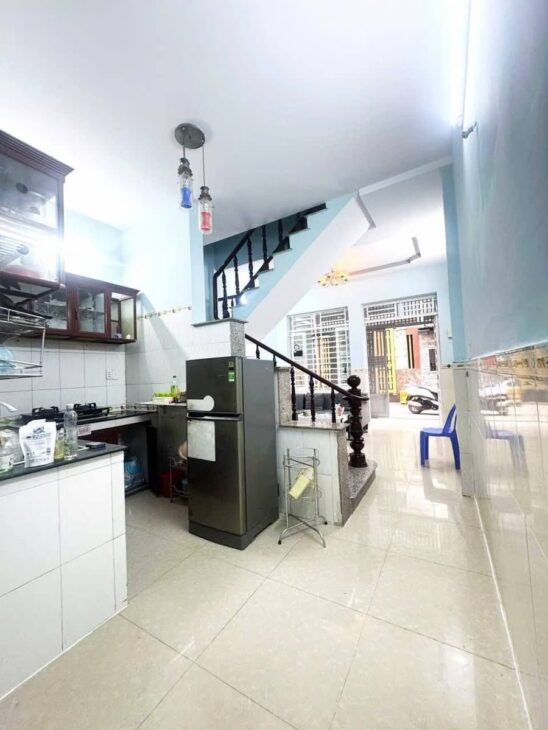 GIÁ RẺ CHỈ 3,25 TỶ NHÀ 2 TẦNG ĐÚC, HẺM XE HƠI ĐẬU CỬA GẦN TRƯỜNG ĐẠI HỌC GTVT. TÂN CHÁNH HIỆP, QUẬN