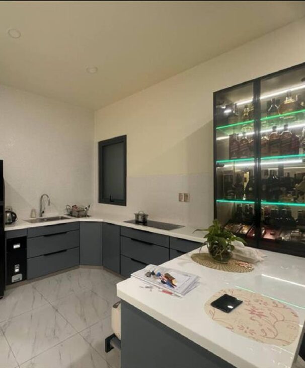 Nhà 3 tầng đẹp sát Trung Tâm Quận 2 Nguyễn Duy Trinh,Phú Hữu,Quận 9 vuông vức, phong thủy đẹp,