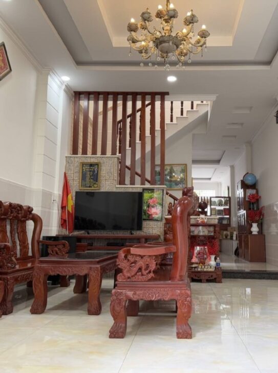 Nhà vị trí siêu đẹp Tăng Nhơn Phú,Phước Long B, Kết cấu 3 tầng Thiết kế: sân vườn, gara ô tô 2