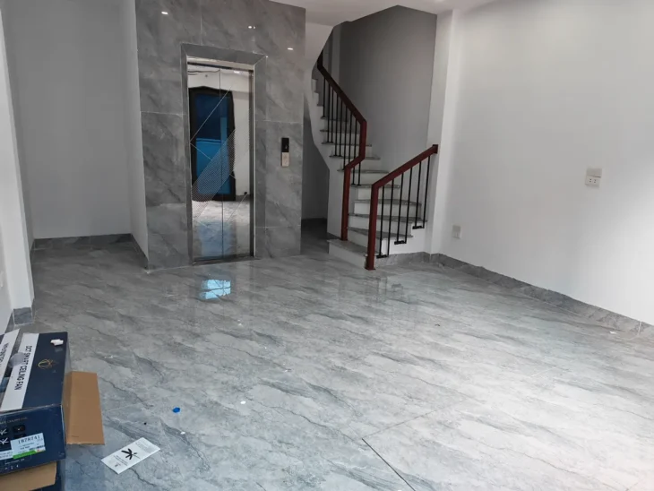 NHÀ ĐẸP 5 TẦNG FULLNOOIJ THẤT XÂY ĐỘC LẬP Đàm Quang Trung 38m2 X 9.5 tỷ Long Biên.