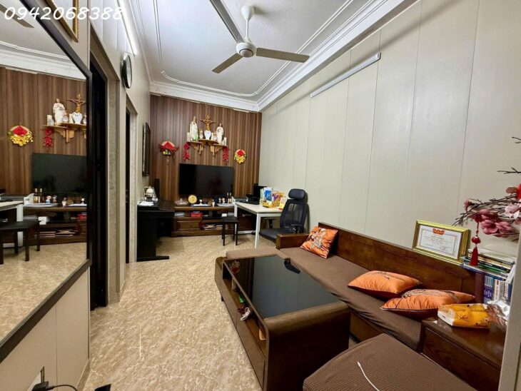 bán nhà Phố Hào Nam, Ô Chợ Dừa, Đống Đa, DT55m2, 13T, nhà vị trí siêu đẹp, khu vực trung tâm Đống Đa