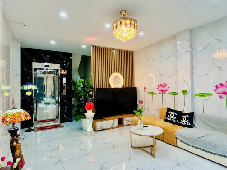 Nhà đẹp mặt ngõ Trích Sài – Tây Hồ, cách Hồ Tây 40m, DT35m2, 7 tầng, MT4.4m