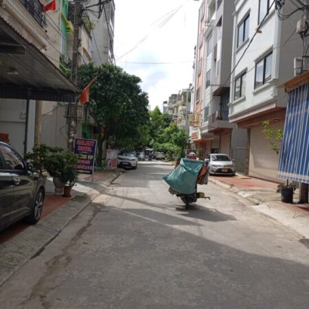 CỰC HIẾM CHÍNH CHỦ CẦN BÁN NHÀ CẤP 4 KHU DỊCH VỤ LAI XÁ HÒA ĐỨC DIỆN TÍCH 36 m2 MT 5 m NHỈNH 9 TỶ Ô