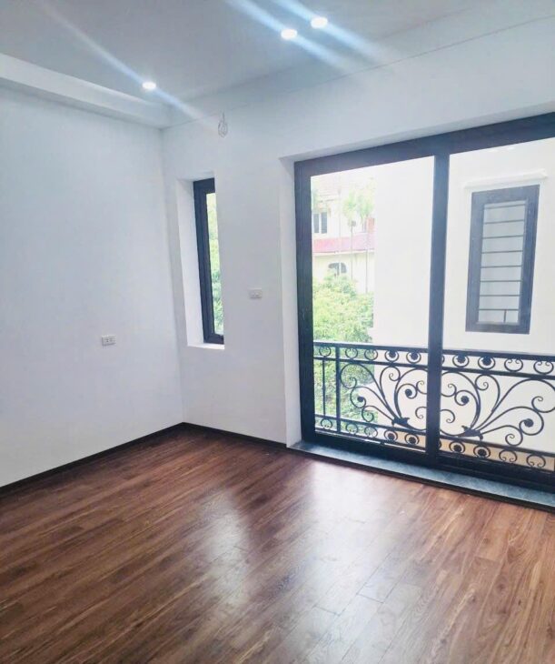 DUY NHẤT VÂN CANH 37m2 – 7 TẦNG – THANG MÁY – Ô TÔ ĐỖ – CÓ THỂ KHAI THÁC CĂN HỘ DỊCH VỤ.