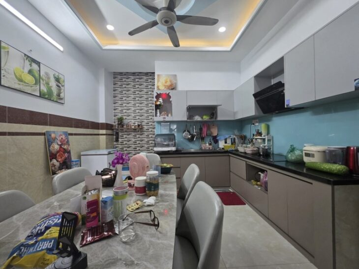 Bán nhà đường Trương Văn Thành,Hiệp Phú. Q9, TP HCM. DT 56m2, 3 tầng, 3PN, SH, giá 8.6 tỷ.