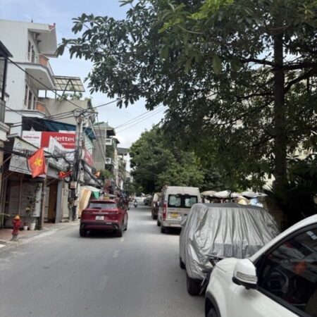 Bán đất Ngô Gia Tự- Kinh doanh Sầm Uất- Ô tô tránh- Ngõ cực Nông 70 m 14,x tỷ(TL)