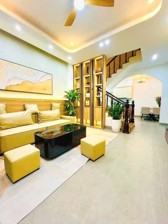 NGUYỄN KHANG CẦU GIẤY – GẦN PHỐ – LÔ GÓC 3 MẶT THOÁNG – TIỆN ÍCH – VỪA Ở VỪA CHO THUÊ. Dt 39m2- 5T-