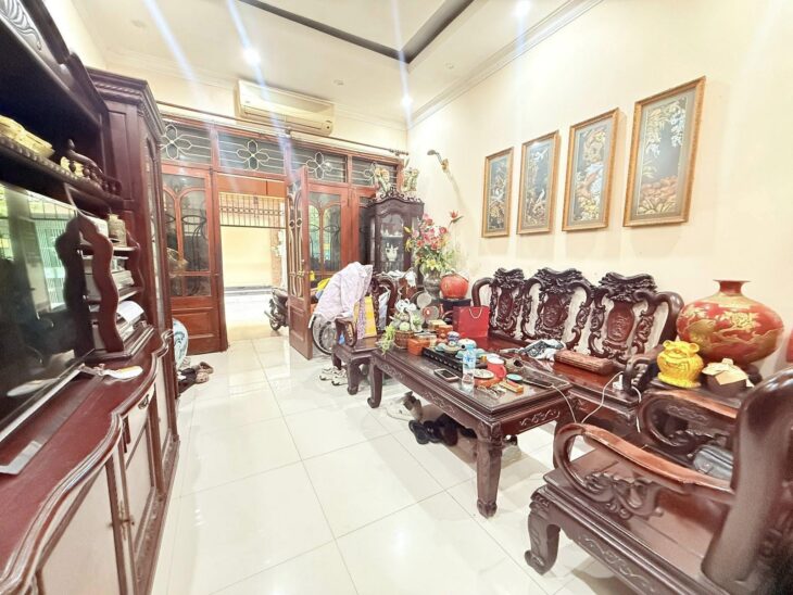 Mặt ngõ Hoàng Cầu, ô tô tránh kinh doanh, 2 thoáng, 100m, 5 tầng, 32 Tỷ