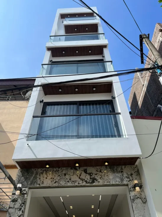 NHÀ ĐẸP 6 TẦNG THANG MÁY Nguyễn Văn Linh 46 M2 8.3 tỷ Long Biên Hà Nội