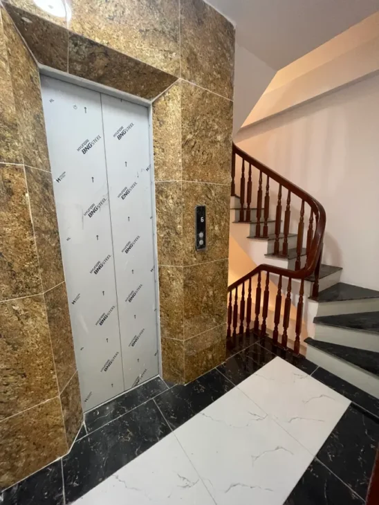BÁN NHÀ ĐẸP XÂY ĐỘC LẬP Ô TÔ VÀO NHÀ Vũ Xuân Thiều 50m2 X 6 Tầng 11.8 tỷ Long Biên Hà Nội.