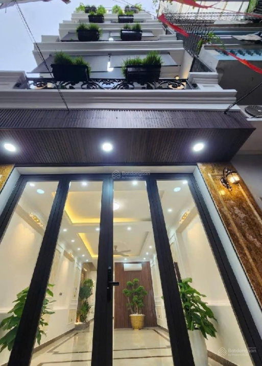 NHÀ ĐẸP MỚI KOONG VỪA Ở VỪA KD – DT 96M2, 5 TẦNG, KIM MÃ, BA ĐÌNH. GIÁ 21 TỶ