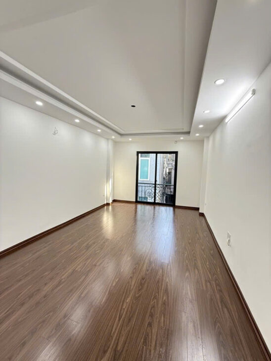 Bán nhà Phố Xã Đàn, 7 Tầng, Gần Ô Tô, Trước Nhà Thoáng, Giá: 13.6 Tỷ, Lh: 0396935190.