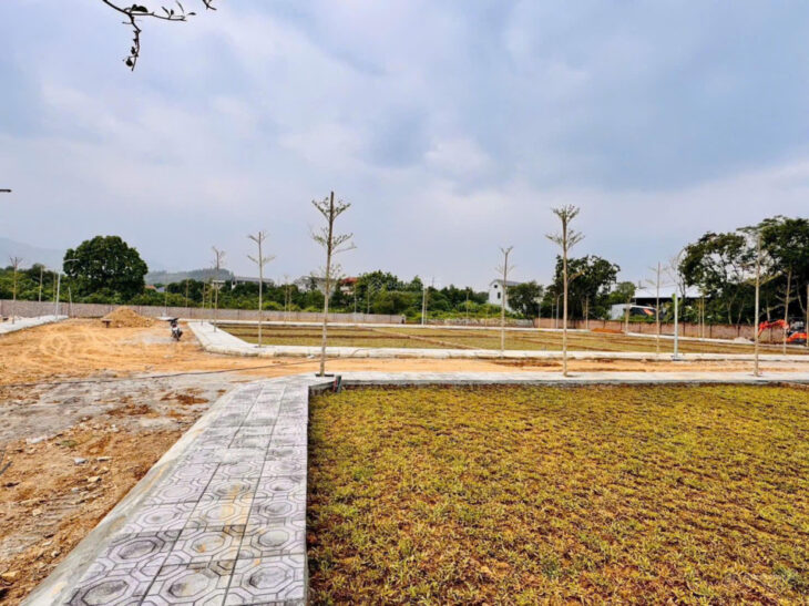 Bán đất thổ cư 100m2 mặt đường 21A, Phú Cát, Quốc Oai, Hà Nội. Sổ đỏ, giá 3 tỷ. LH: 0944090291