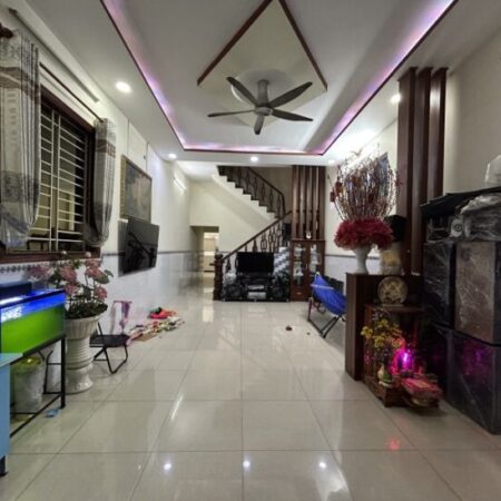 Bán nhà 2 Tầng DĩAn 176m²,SHR đường ô tô,Ngang KHủng 8.8M,chỉ 39tr/M2