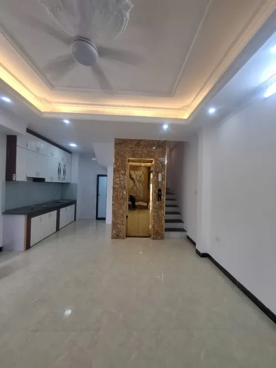 BÁN NHÀ MỚI Ô TÔ ĐÕ CỬA- KINH DOANH Phố Nguyễn Văn Linh 35m2 X 6 Tầng 9.8 tỷ Long Biên.