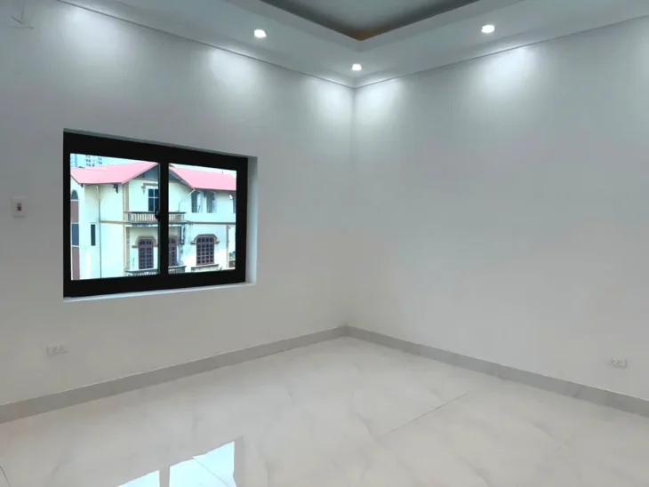 NHÀ MỚI ĐẸP NGÕ THÔNG GẦN Ô TÔ Phố Chu Huy Mân 103m2 X 4 Tầng 12.3 Tỷ Long Biên.