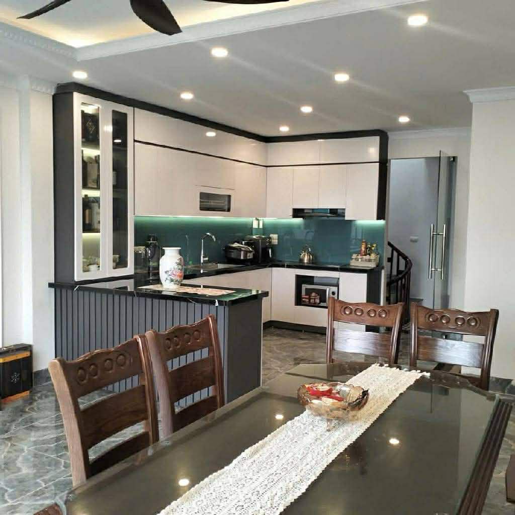 nhà đẹp trung tâm Sài Đồng, vỉa hè, ôtô tránh, kinh doanh, full nội thất