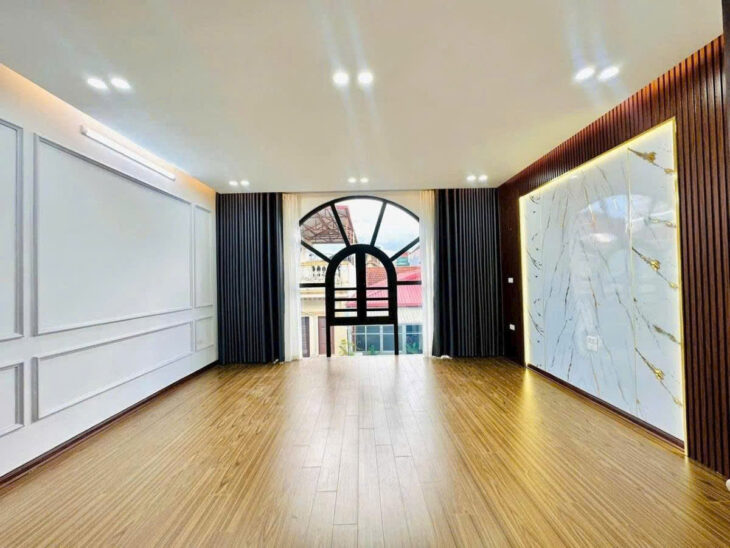 Cần bán nhà Vũ Trọng Phụng ngõ thẳng tắp cách mặt phố 30m – 60m x 5 tầng mặt tiền 5,5m