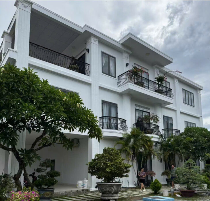 BÁN BIỆT THỰ NGHỈ DƯỠNG – ĐƯỜNG HUỲNH VĂN NGHỆ, VĨNH HÒA, NHA TRANG Diện tích: 287m² (ngang