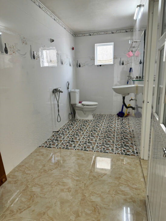 BÁN NHÀ MẶT TIỀN HÒN RỚ 1 – TRỤC ĐƯỜNG CHÍNH TÔN ĐỨC THẮNG, PHƯỚC ĐỒNG – NHA TRANG – Diện tích: