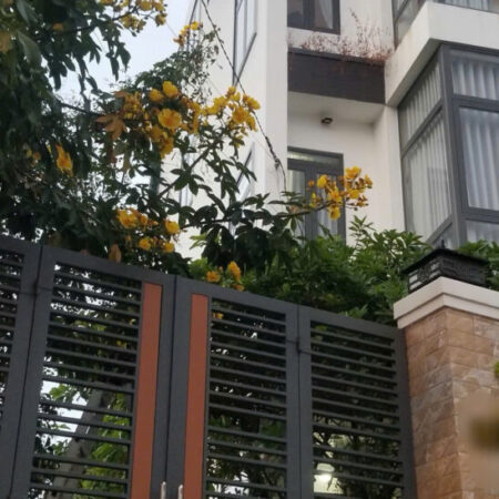 Bán nhà Tâm Huyết Vĩnh Thạnh – Tây Nha Trang – Khánh Hoà Dt : 125m2 ngang 8,9m xe oto dậu đc trong