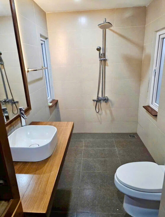 Bán nhà 4 tầng đường Nguyễn Đình chiểu , Nha Trang Đường hiện trạng 20 vị trí đối diện đại học