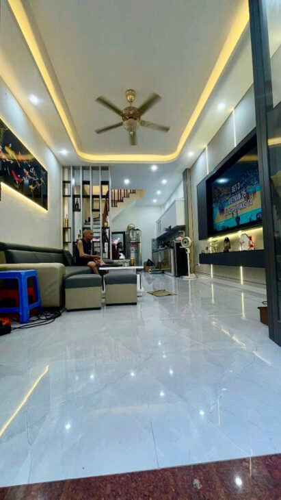 Bán nhà Khương Trung 35m 5 tầng 8,2 tỷ – Ngõ trước nhà rộng 2,3m 50m ra Ô tô