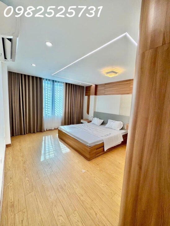 Bán nhà Hoàng Văn Thái – Ô tô vào nhà – 15,9 tỷ 45m2 5 tầng – sổ đỏ nở hậu