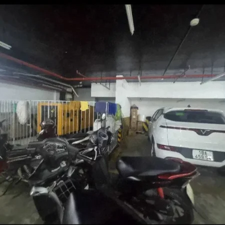 VIP Bán Tòa Văn Phòng Lạc Long Quân 290mx8 tầng, 2 thang máy, mặt tiền 17m, vỉa hè, ô tô tránh 120