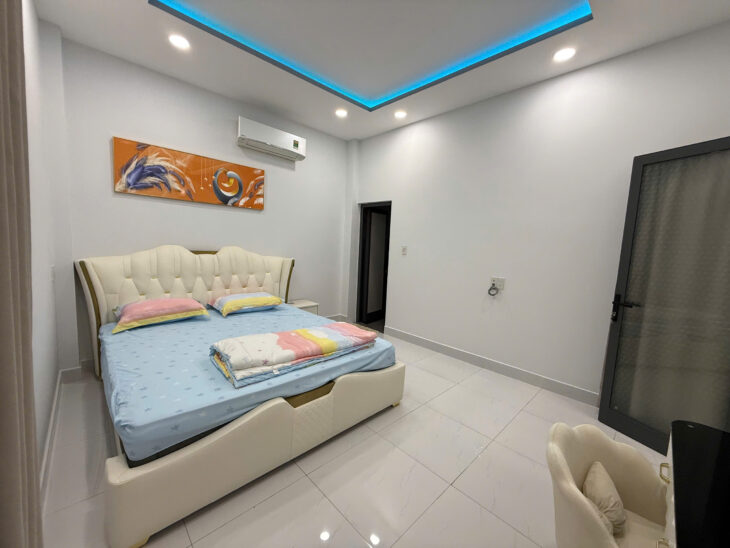 Nhà 3 Tầng Đẹp Gần Biển Trần Quang Diệu – Full Nội Thất Cao Cấp, Chỉ 60tr/m²!