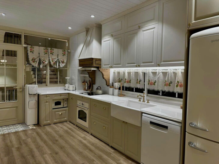 Siêu vị trí kinh doanh phố Tây Nha Trang – Nhà MT Nguyễn Thiện Thuật giá tốt