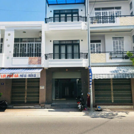 Bán nhà 3 tầng trung tâm TP Nha Trang – mặt tiền đẹp – full nội thất