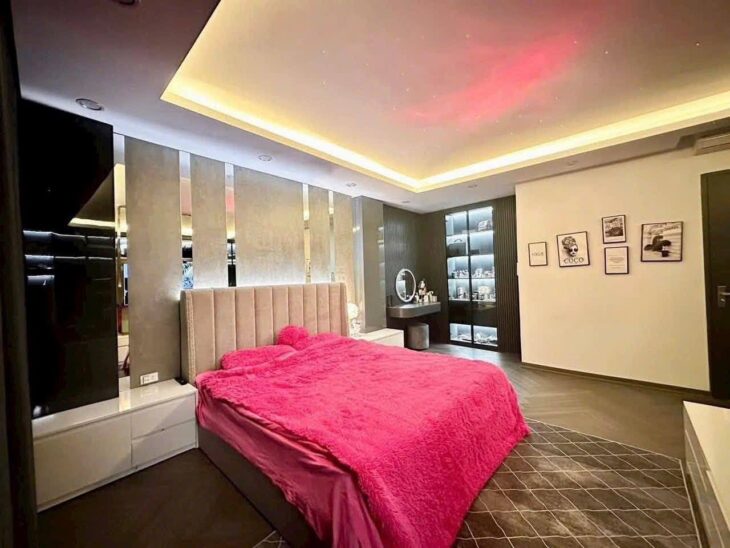 Nhà Phố Hoàng Văn Thái-54m*6 tầng*6,65mMT- Thang máy- Ôtô vào nhà- Giá 23,7 tỷ