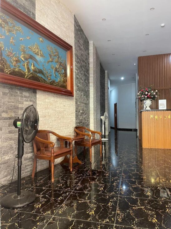 BÁN KHÁCH SẠN CAO CẤP MẶT TIỀN NGUYỄN ẢNH THỦ 6 lầu giá 20 tỷ TL, Q12